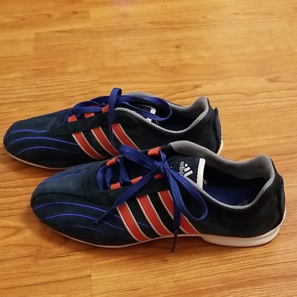 💞SOLD💞 Adidas Suede Sneakers - Picture 1 of 7